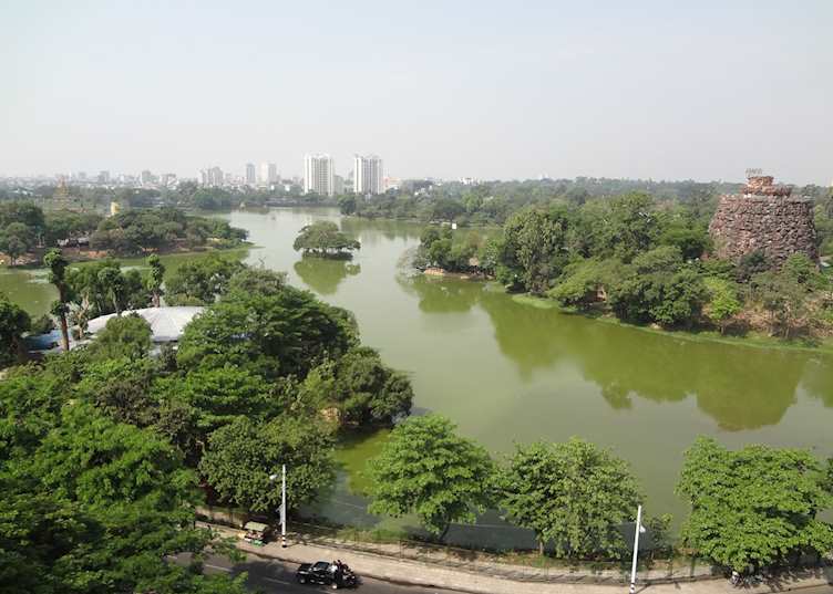 Chatrium Hotel Royal Lake, Yangon