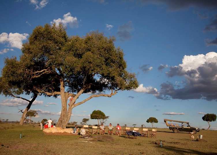 Sundowner drinks at Serian, Masai Mara
