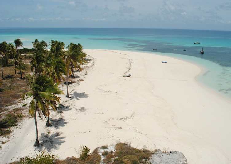 Fanjove Island beaches, Songo Songo Archipelago