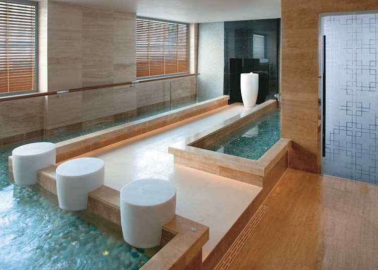 Kneipp Pool in Spa, Mandarin Oriental