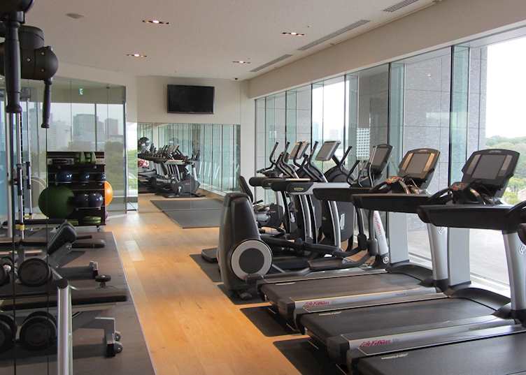 The gym overlooking Tokyo