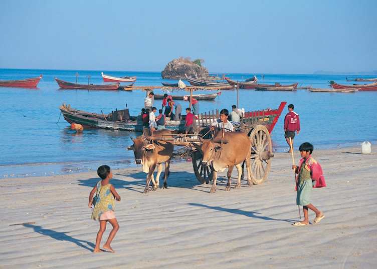 Daily life on Ngapali Beach, Myanmar