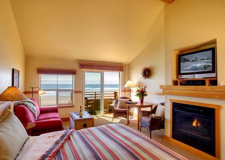 Oceanfront King Room, Ocean Lodge, Cannon Beach