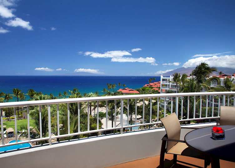 Deluxe Ocean View Suite, Fairmont Kea Lani, Maui