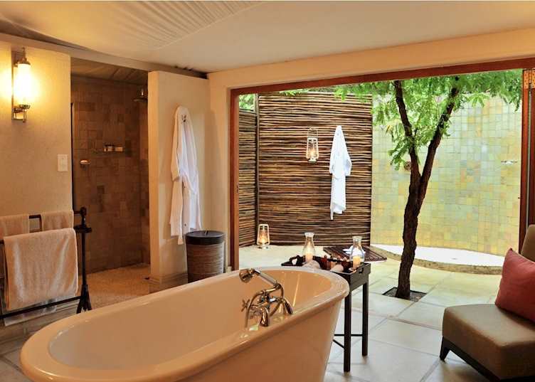 Executive Suite Bathroom, Savanna Private Game Reserve, The Sabi Sand Wildtuin