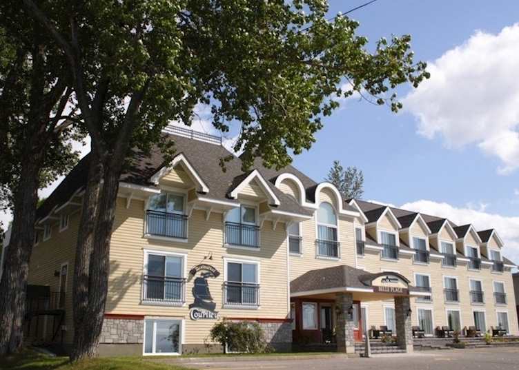 Manoir Belle Plage, Carleton