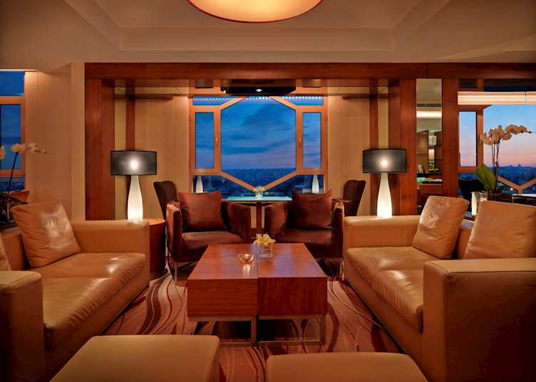Grand Club Lounge