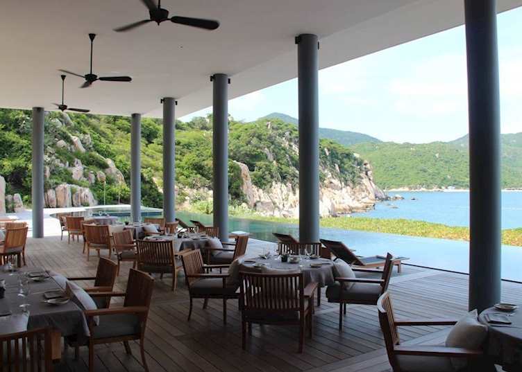 Beach Club Dining at Amanoi