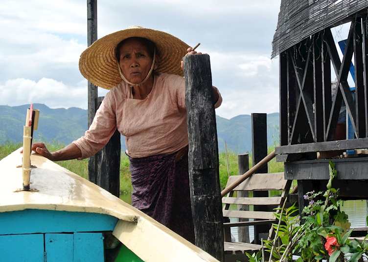 Curiosity works both ways, Inle Lake, Burma (Myanmar)
