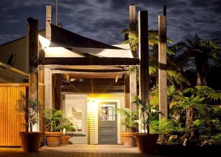 Solitaire Lodge entrance