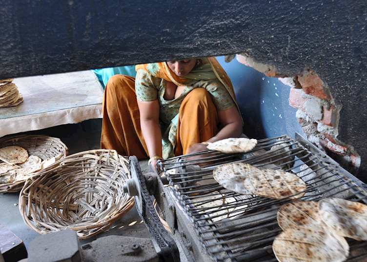 Chapatti conveyor belt at the Golden Temple, Amritsar