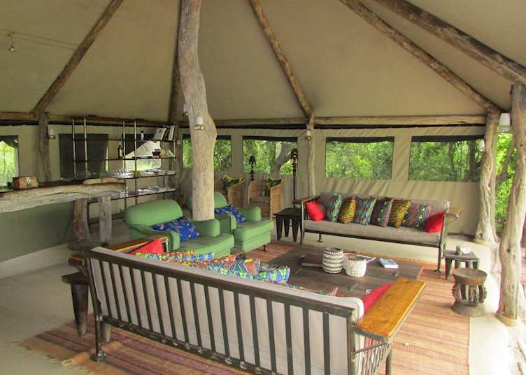 Lounge and bar area, Sango Safari Camp, Khwai Concession