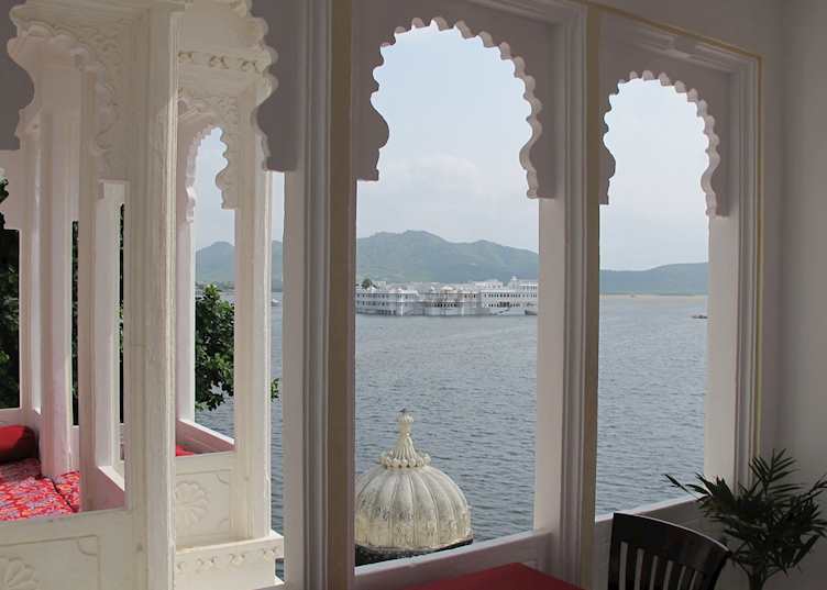 Jagat Niwas Palace