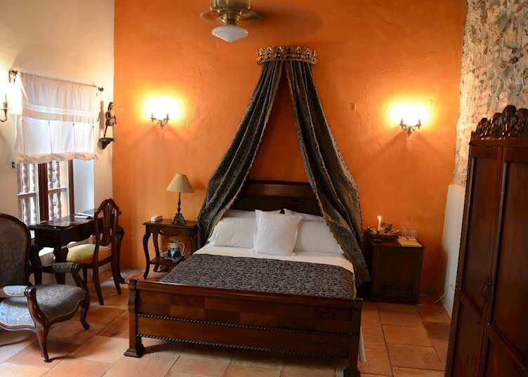 Colonial room, Hotel Alfiz