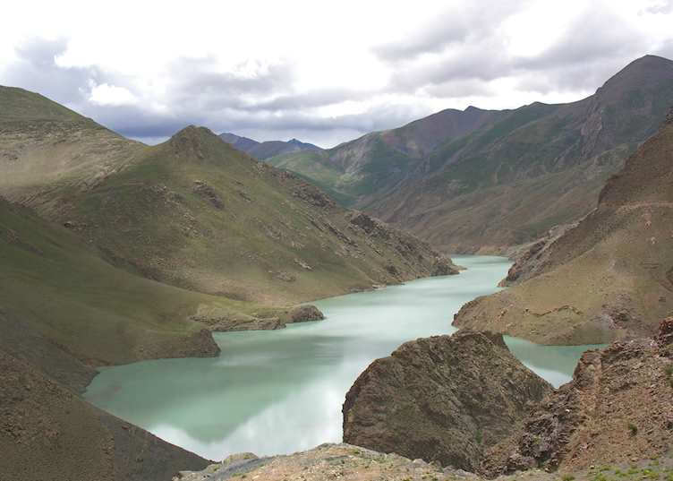 En-route to Gyantse, Tsetang