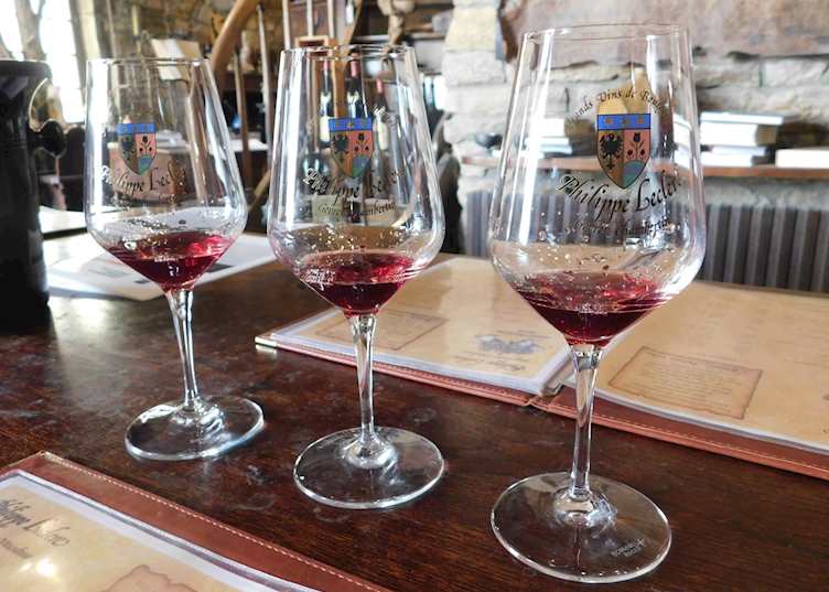 Wine tasting in Burgundy