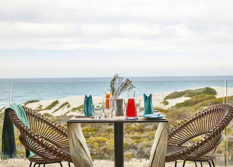 Morukuru Beach Lodge, breakfast room