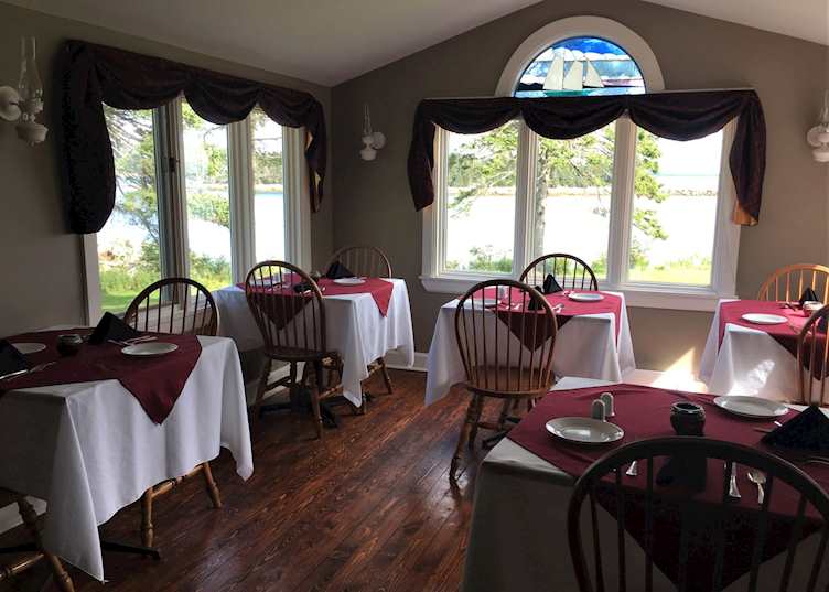Seawind Landing Country Inn, Charlos Cove
