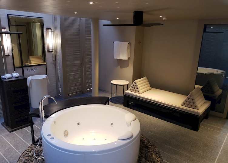 Ocean View Room Bathroom