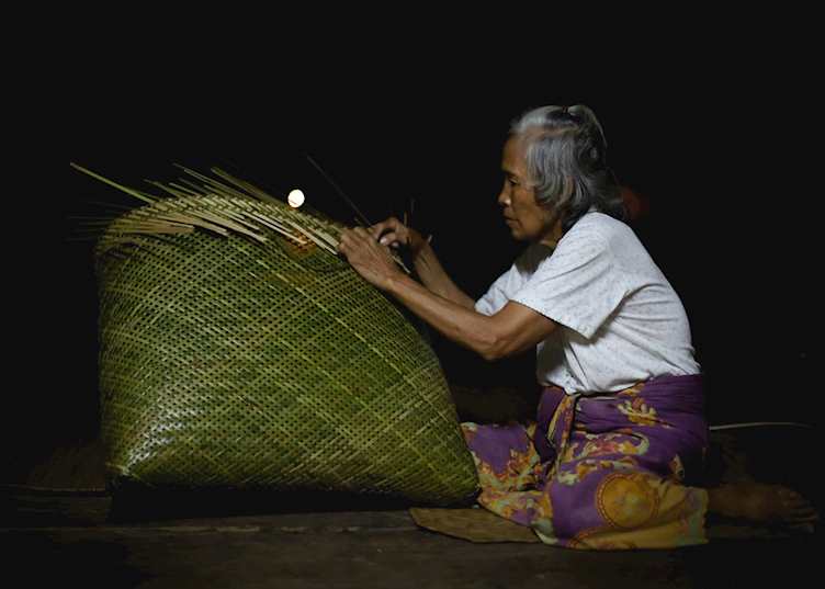 Iban Night Weaver
