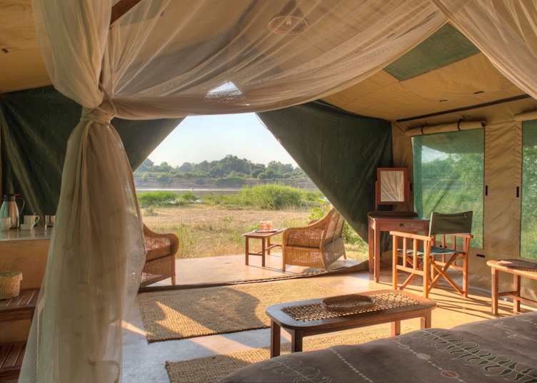 Flatdogs Camp, South Luangwa National Park