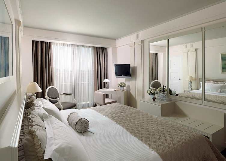 NJV Athens Plaza, Athens