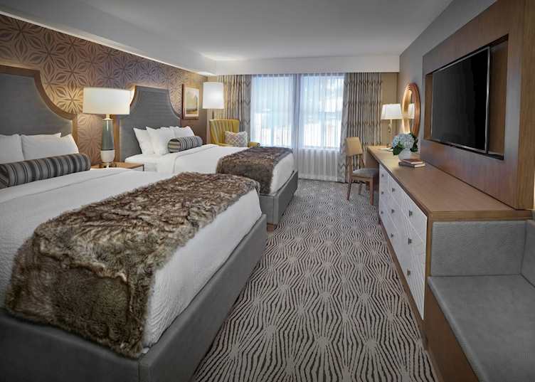 Deluxe twin room at Sun Peaks Grand Hotel, Sun Peaks