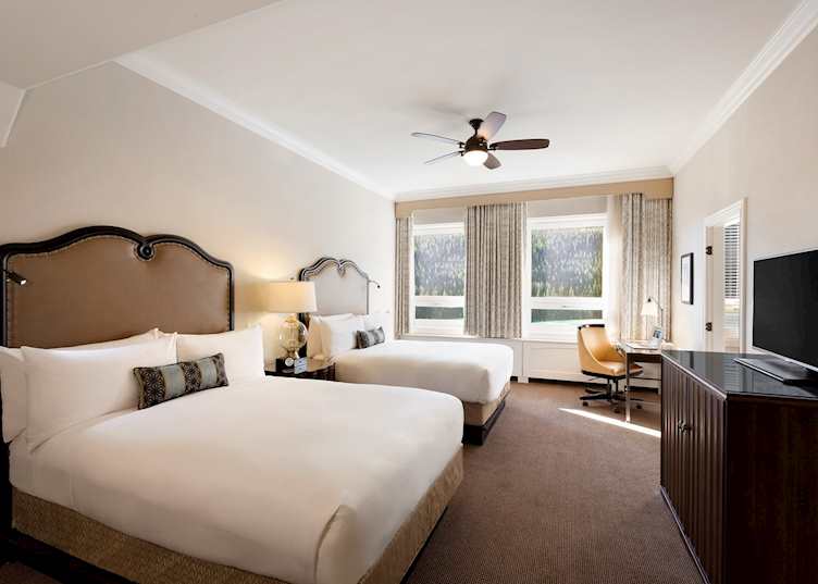 Two bed room, Fairmont Chateau Lake Louise, Lake Louise