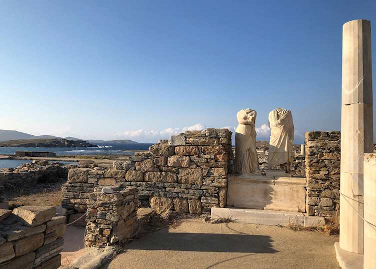 Statue of a husband and wife, Delos