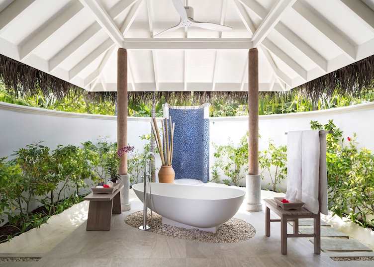 Sunset Beach Villa bathroom, Anantara Dhigu Maldives Resort