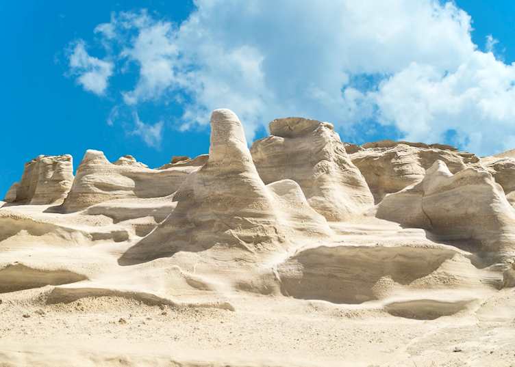 Sarakiniko, Milos