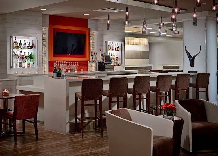 Bayley's Bar and Terrace  at Sonesta Resort Hilton Head Island