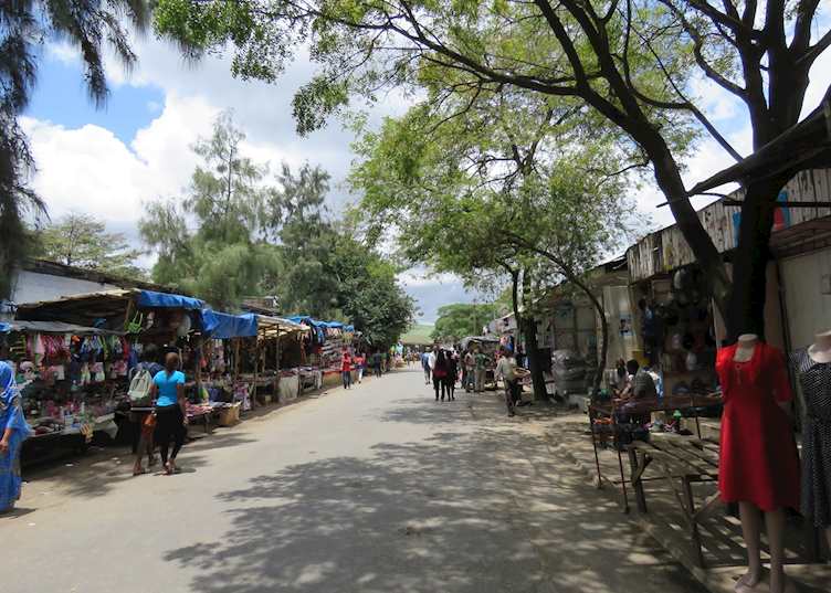 Market street in Arusha 