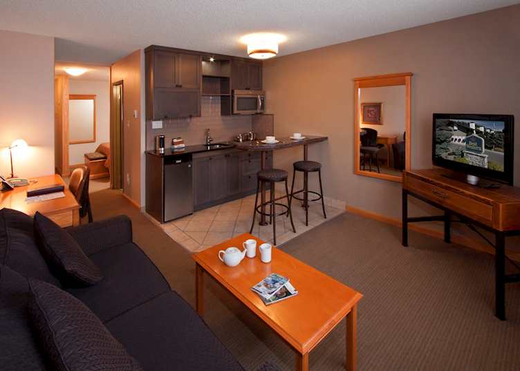 Studio room interior at Jasper Inn & Suites, Jasper