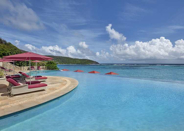 Infinity pool at Mandarin Oriental, Canouan