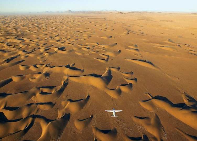 Flying over the dunes