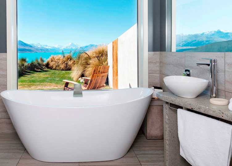 Ben Ohau bathroom, Lakestone Lodge, Twizel