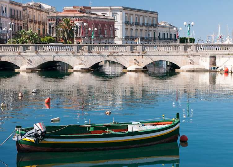 Marina, Syracuse