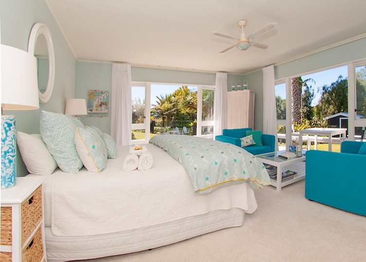 Hibiscus Room at Hahei B&B