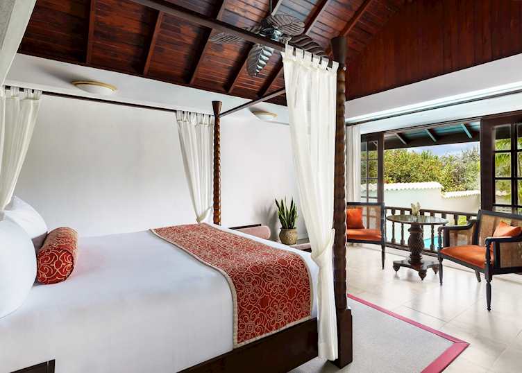 Royal collection pool suite bedroom