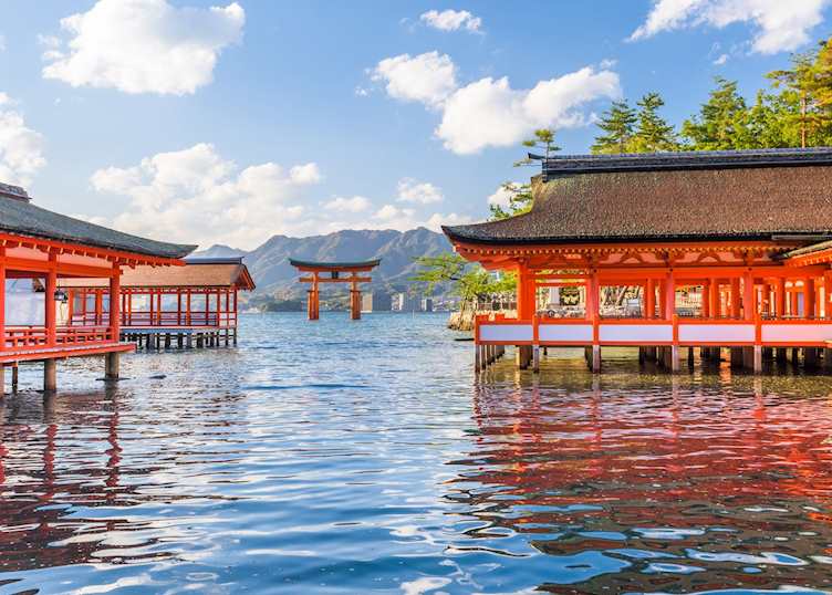 Floating shrine, Miyajima