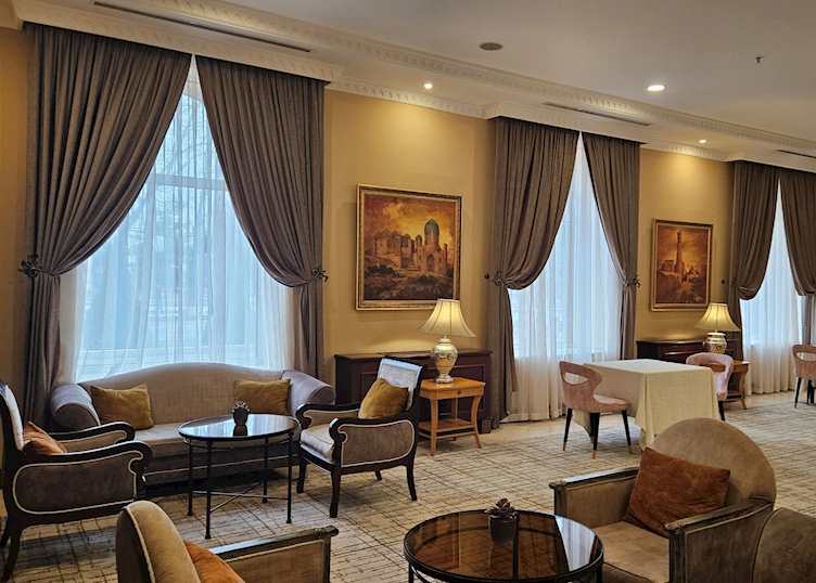 Lotte Tashkent lounge