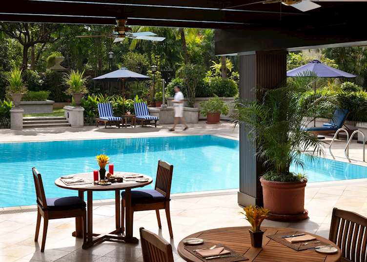 Pool, The Peninsula Manila