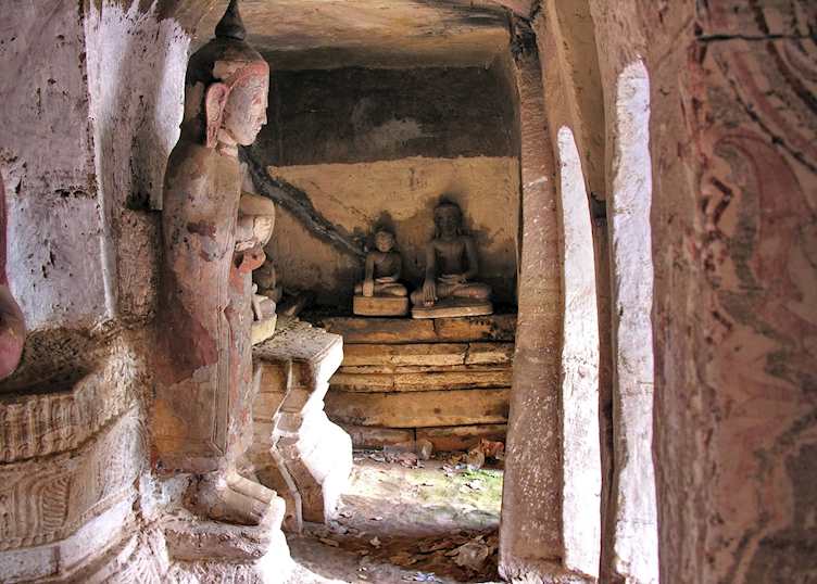 Buddha carvings at Po Win Hill