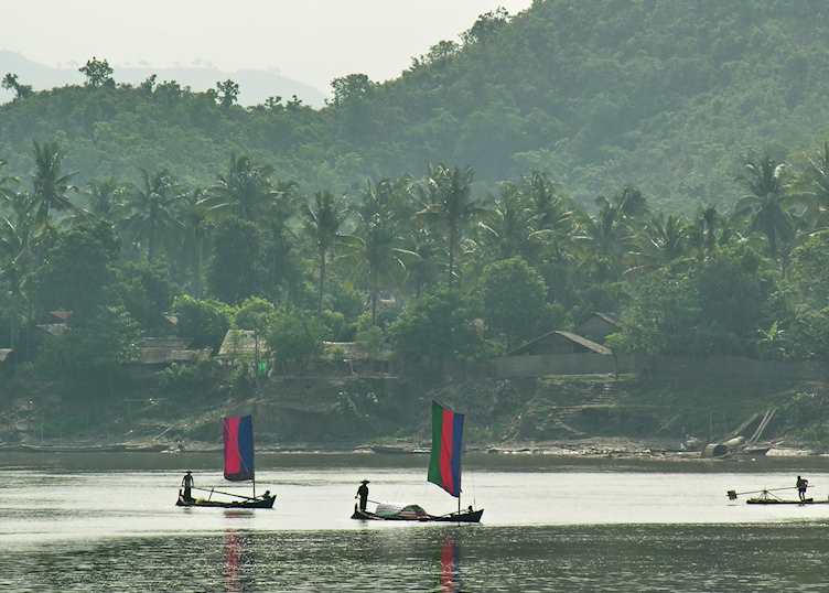 Mrauk U riverside