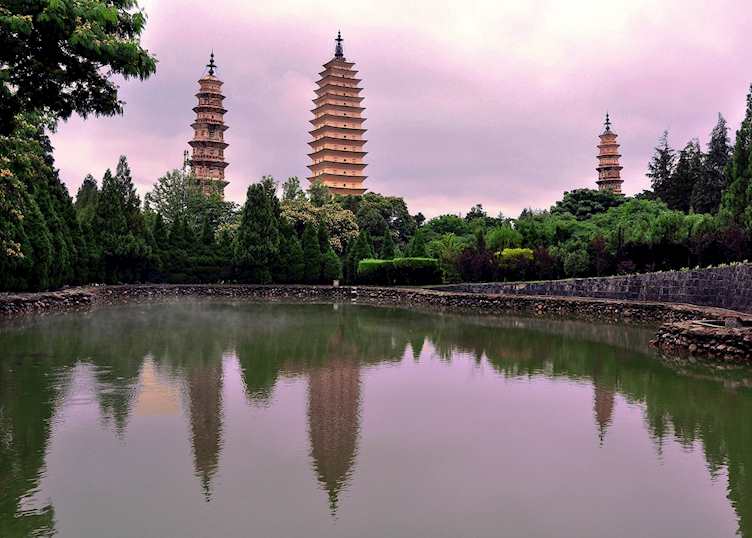 Three Pagodas, Dali
