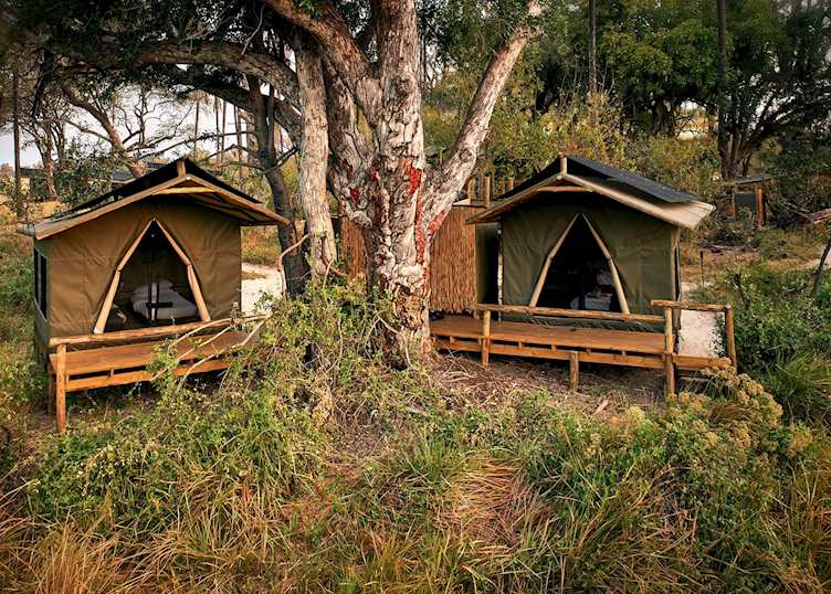 Oddballs' Camp, family room