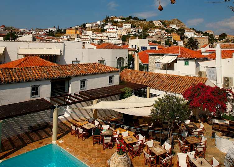 Bratsera Hotel, Hydra