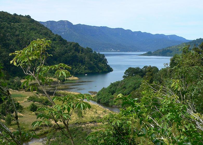 Lake Waikaremoana, New Zealand Lake Waikaremoana, New Zealand