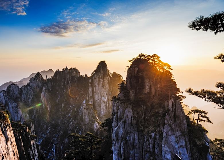Sunrise over Huang Shan Sunrise over Huang Shan
